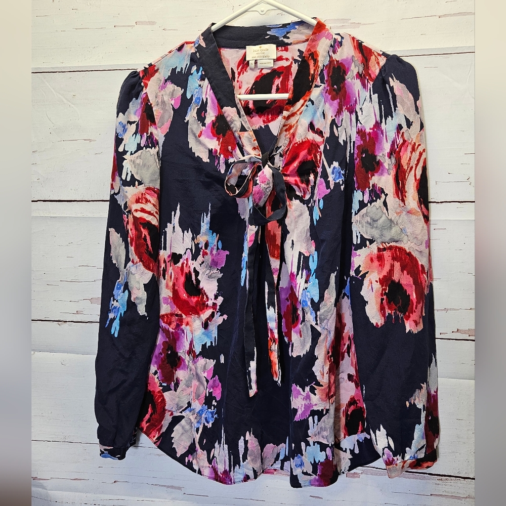 Kate Spade Live Colorfully Size S 100% Silk Blouse Shirt Top Tie V-Neck Floral